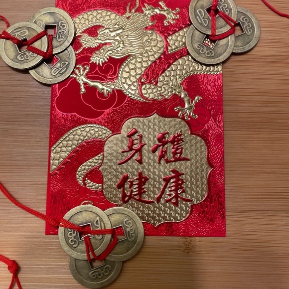 Chinese New Year of the Dragon 2024 Red Money Envelope 3 Feng Shui Coins - Picture 6 of 12